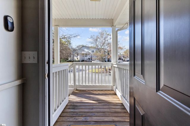 524 Mckenna Circle, Greenville, SC 29615