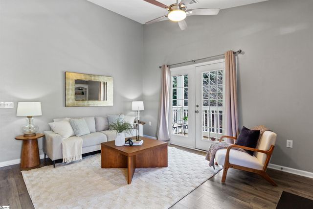 524 Mckenna Circle, Greenville, SC 29615