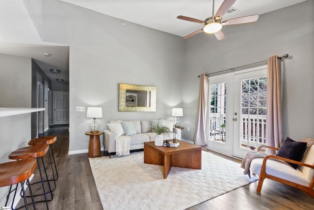 524 Mckenna Circle, Greenville, SC 29615