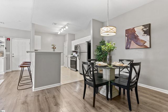 524 Mckenna Circle, Greenville, SC 29615