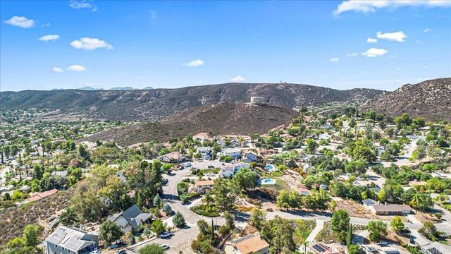 24144 St Helena Court, Ramona, CA 92065