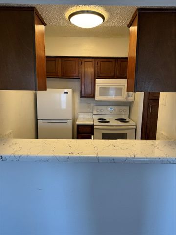 9520 Royal Lane 222, Dallas, TX 75243