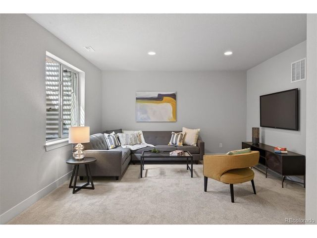 8825 E 55th Ave, Denver, CO 80238