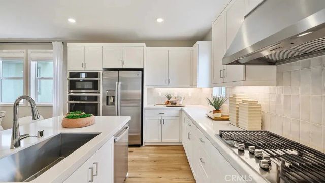 27537 Grand Fir Way, Valencia, CA 91381