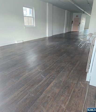665 Anderson Avenue 3rd FL, Cliffside Park, NJ 07010