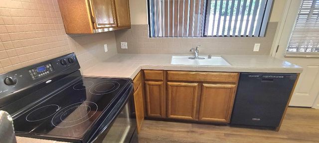 1735 W Santa Ana Avenue, Fresno, CA 93705