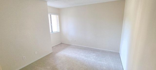 1735 W Santa Ana Avenue, Fresno, CA 93705