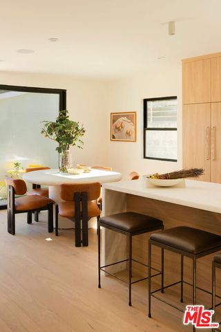 3444 Redwood Avenue, Los Angeles, CA 90066