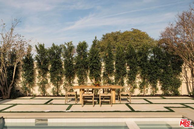 3444 Redwood Avenue, Los Angeles, CA 90066