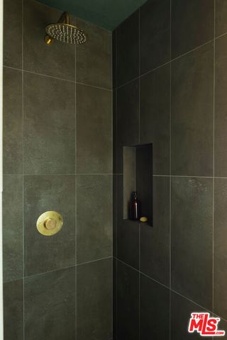 3444 Redwood Avenue, Los Angeles, CA 90066