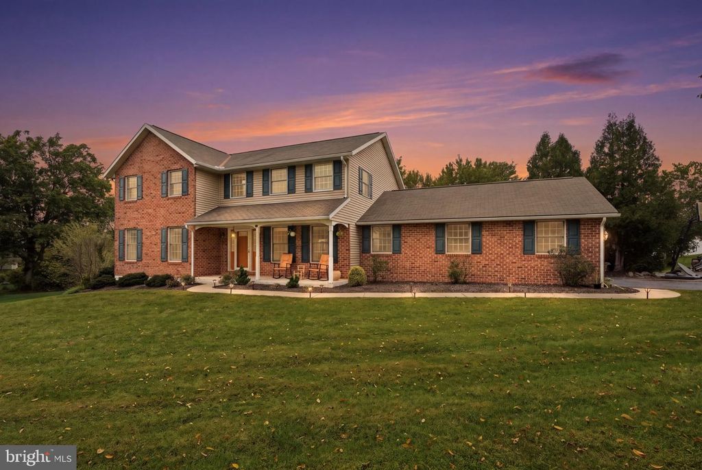 2479 NEW HANOVER SQUARE RD, GILBERTSVILLE, PA 19525 — exterior
