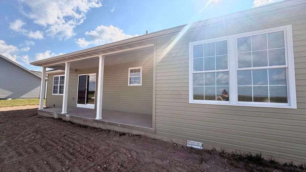 Image 2 of property listing at 768 Fulton Drive, Centralia, IL 62801