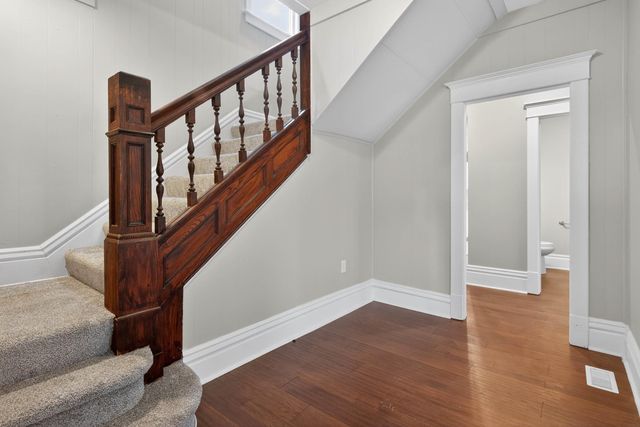 427 Iowa St Street, Waterloo, IA 50703