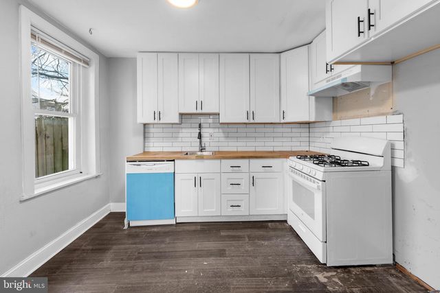 118 E SPRINGER ST, Philadelphia, PA 19119