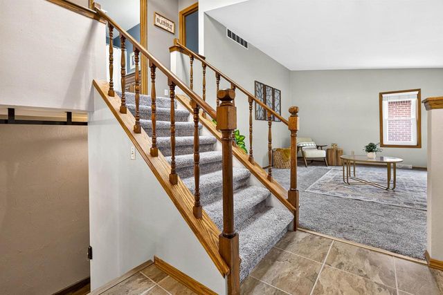 1378 INVERNESS LANE, Neenah, WI 54956