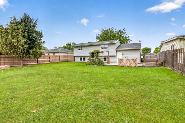 1378 INVERNESS LANE, Neenah, WI 54956