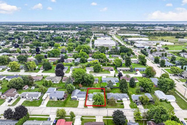 1378 INVERNESS LANE, Neenah, WI 54956