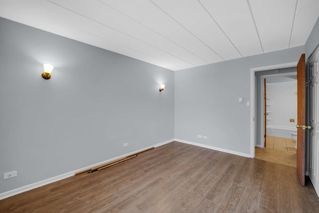 320 Circle Avenue 308, Forest Park, IL 60130