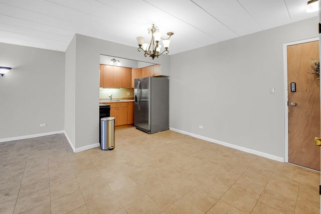320 Circle Avenue 308, Forest Park, IL 60130