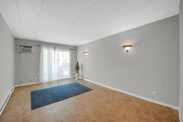 320 Circle Avenue 308, Forest Park, IL 60130