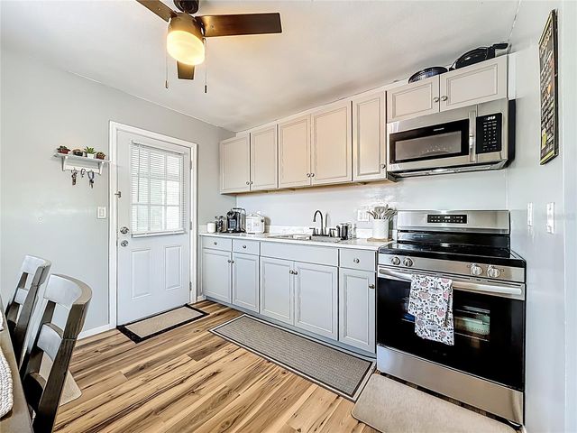 150 83RD AVENUE N, St Petersburg, FL 33702