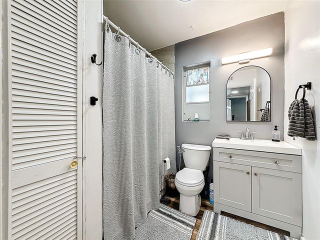 150 83RD AVENUE N, St Petersburg, FL 33702