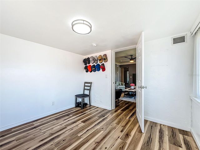 150 83RD AVENUE N, St Petersburg, FL 33702