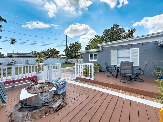 150 83RD AVENUE N, St Petersburg, FL 33702