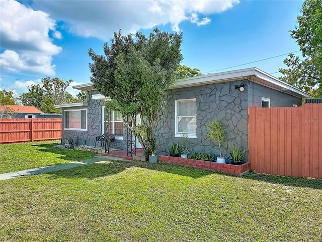 150 83RD AVENUE N, St Petersburg, FL 33702