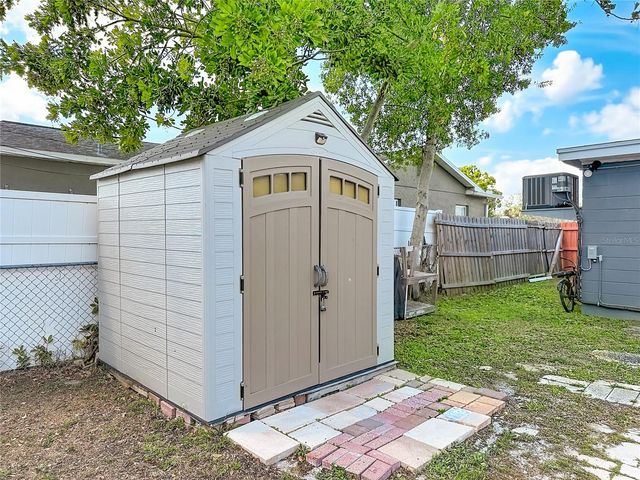 150 83RD AVENUE N, St Petersburg, FL 33702