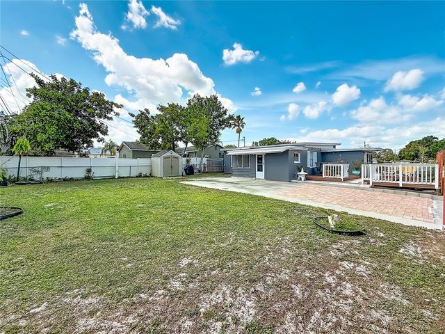 150 83RD AVENUE N, St Petersburg, FL 33702