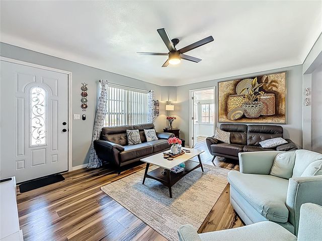 150 83RD AVENUE N, St Petersburg, FL 33702