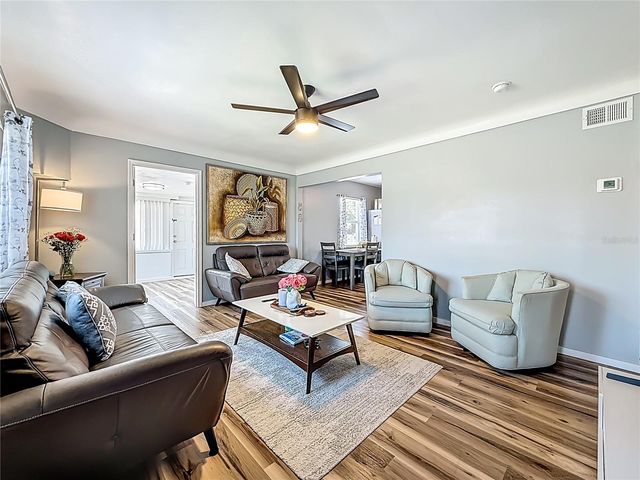 150 83RD AVENUE N, St Petersburg, FL 33702