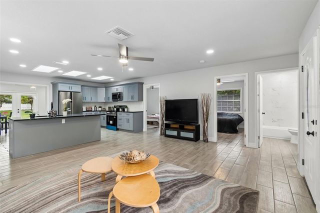 3600 38TH AVENUE E, Bradenton, FL 34208