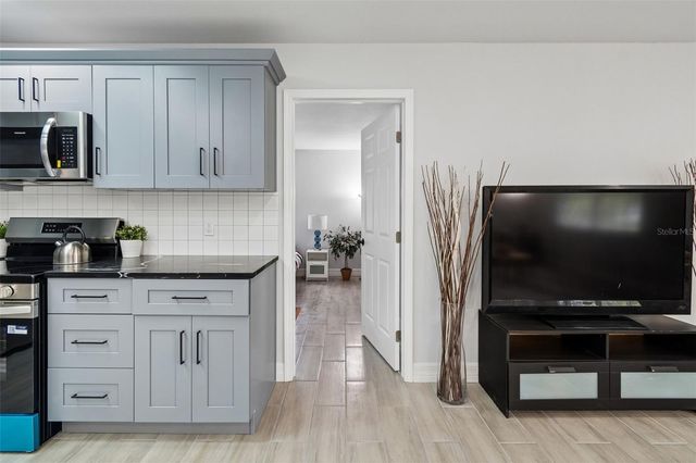 3600 38TH AVENUE E, Bradenton, FL 34208