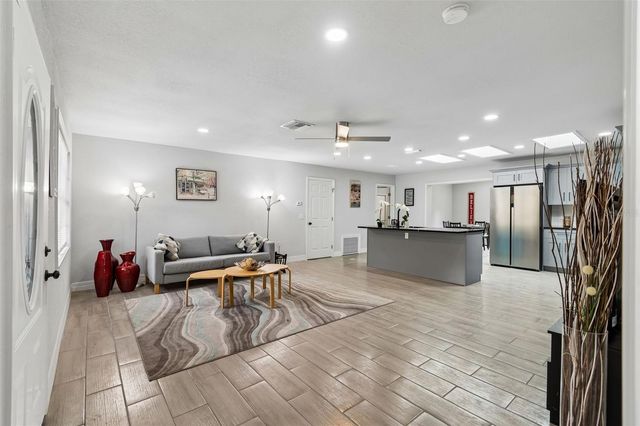 3600 38TH AVENUE E, Bradenton, FL 34208