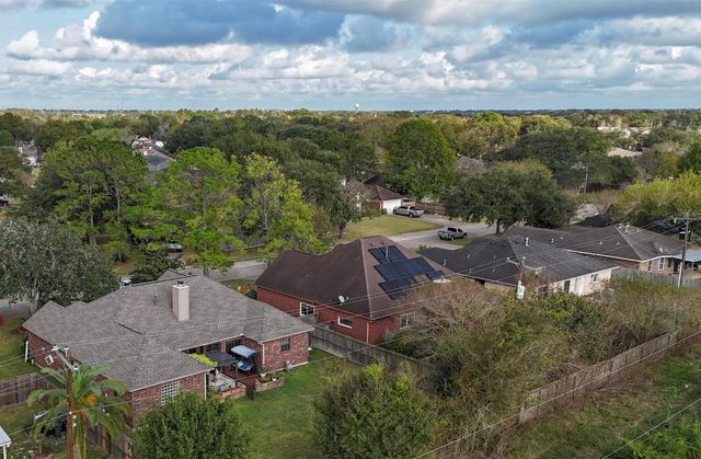 2609 Quail Run Drive, Alvin, TX 77511