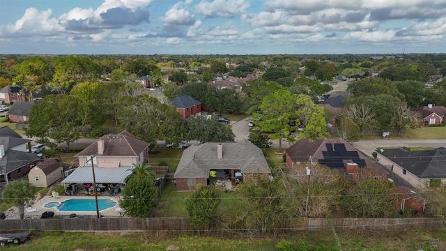 2609 Quail Run Drive, Alvin, TX 77511