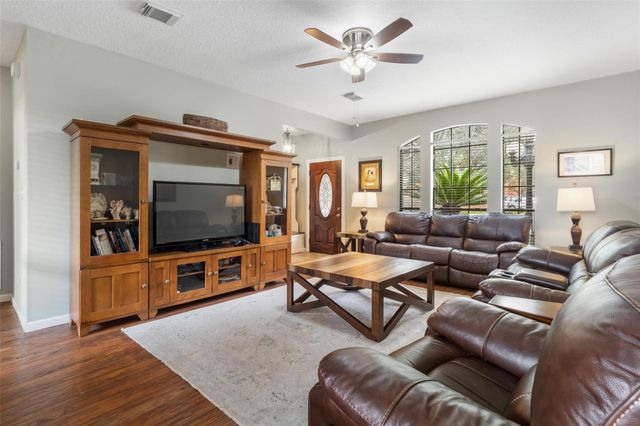 2609 Quail Run Drive, Alvin, TX 77511