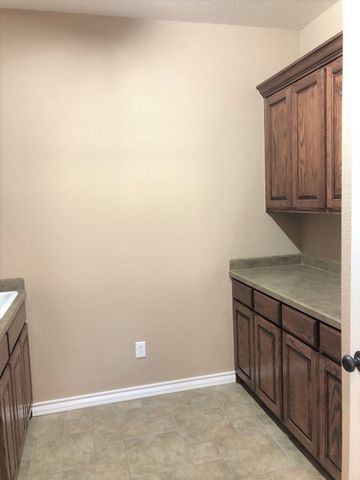 3132 Tealwood Place, Midland, TX 79705