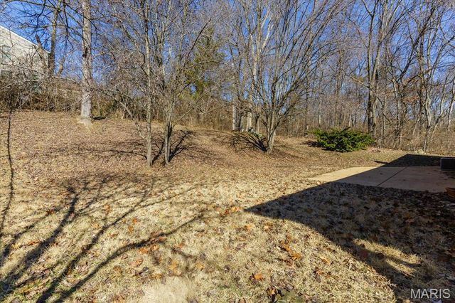 5489 Limerick Drive, St Louis, MO 63128