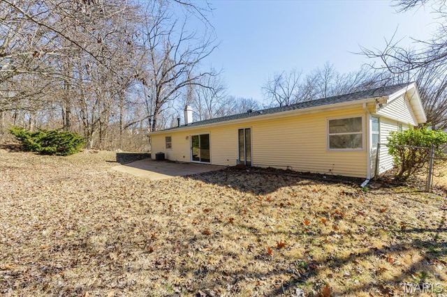 5489 Limerick Drive, St Louis, MO 63128