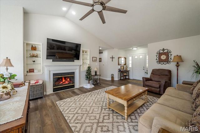 1821 Deer Run Trail, Pacific, MO 63069