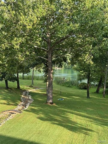 1821 Deer Run Trail, Pacific, MO 63069