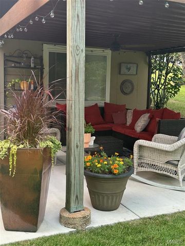 1821 Deer Run Trail, Pacific, MO 63069