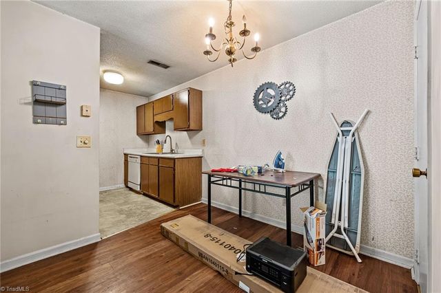 5613 Hornaday Road N, Greensboro, NC 27409