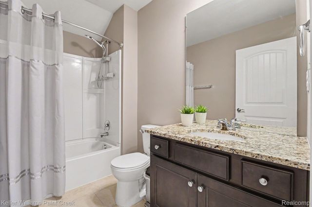 1270 Lark Street, Orion Charter Township, MI 48360