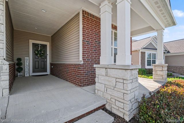 1270 Lark Street, Orion Charter Township, MI 48360