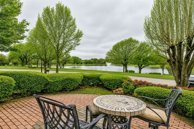 818 Stratford Drive, Southlake, TX 76092