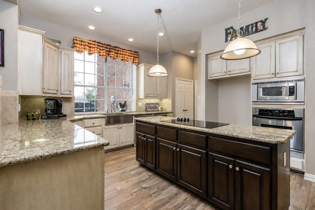818 Stratford Drive, Southlake, TX 76092